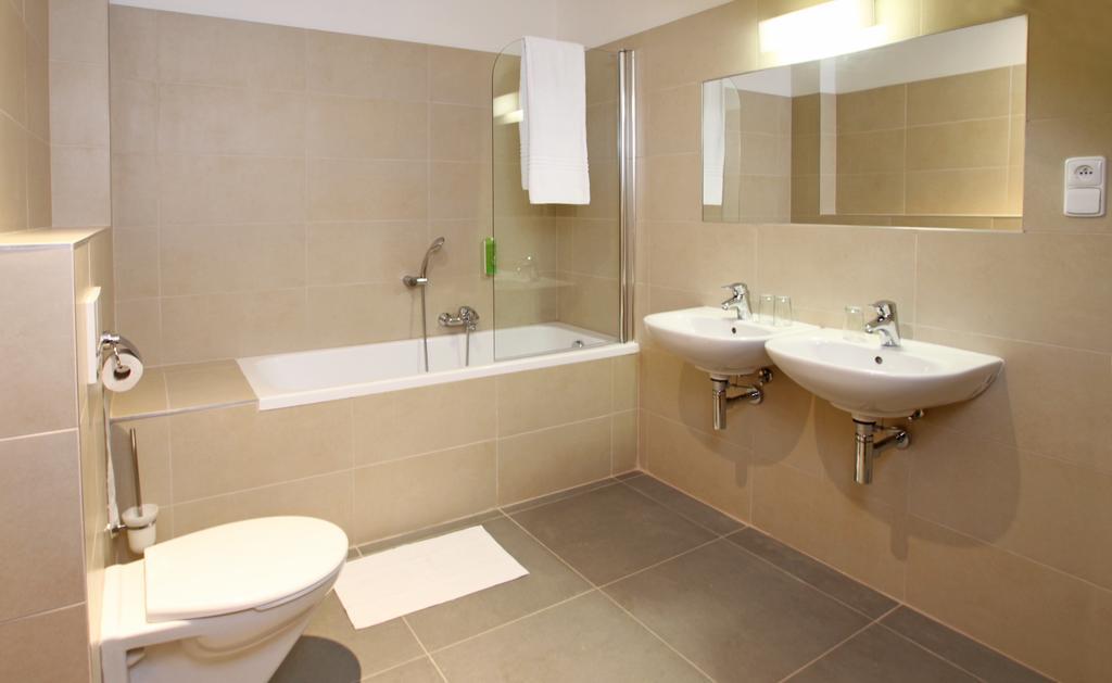 Hotel Agnes Bohdanec Room photo